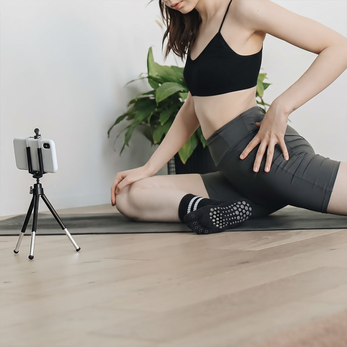 DYS.SPORT Five Toe Grip Socks | Non-Slip Yoga & Pilates Socks
