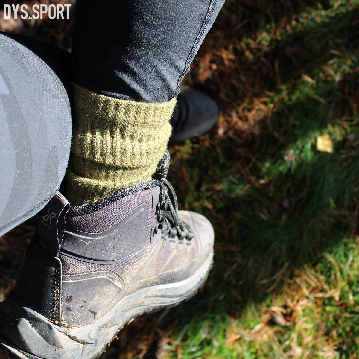 DYS.SPORT Merino Wool Blend Toe Socks | Midweight Hiking Crew Socks for Hiking & Trekking